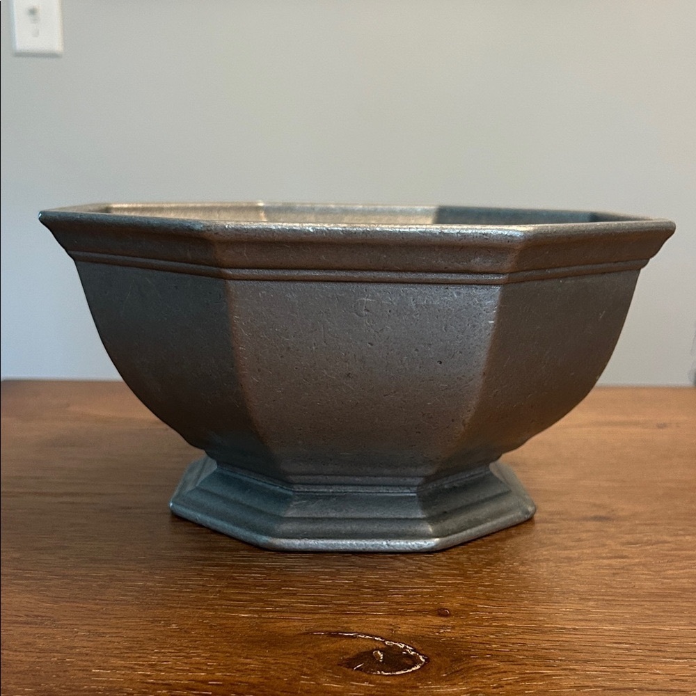 Oneida Cambridge Fruit Bowl Dish Colonial
Pewter Queen Anne Large Rare Vintage